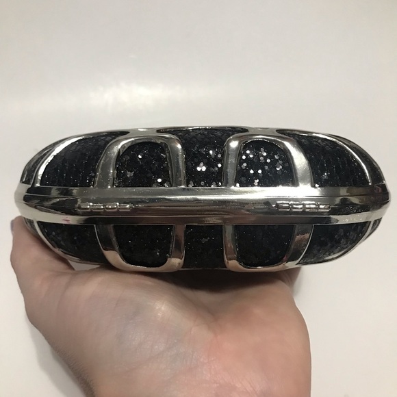 3 for $20 🌸 Charming Charlie Mermaid Scale Chrome and Glitter Minaudière - Picture 3 of 8